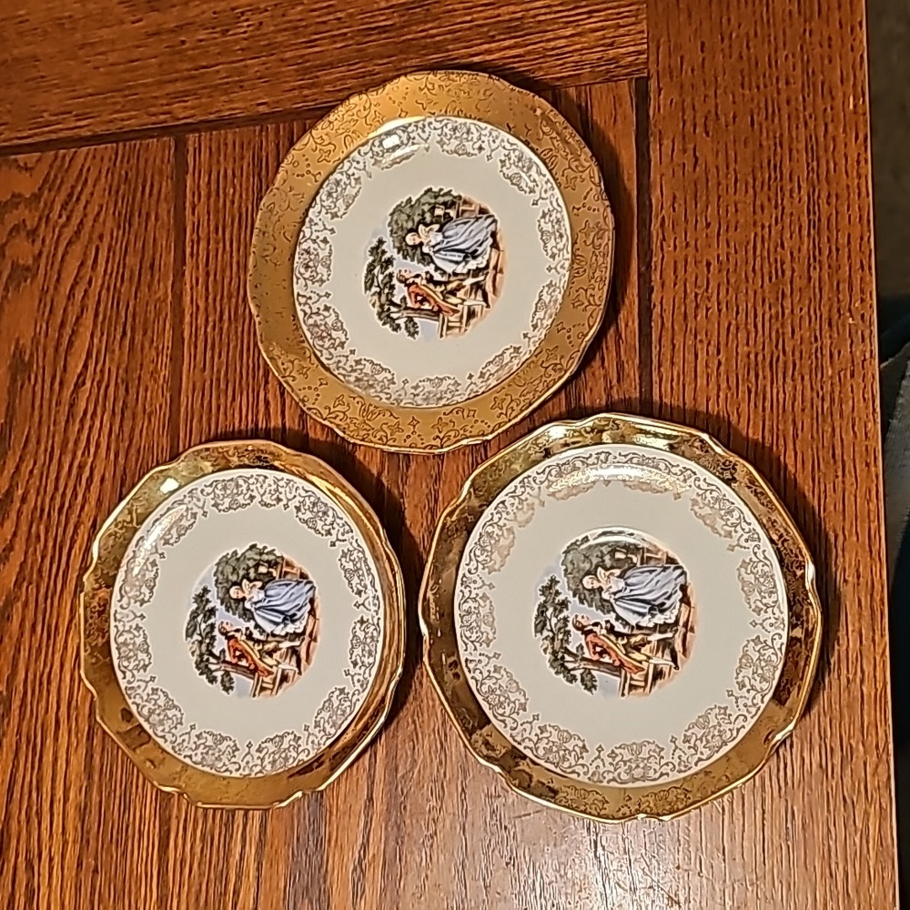 3 Colonial People Bread and Butter Plates by SABIN with 22K Gold